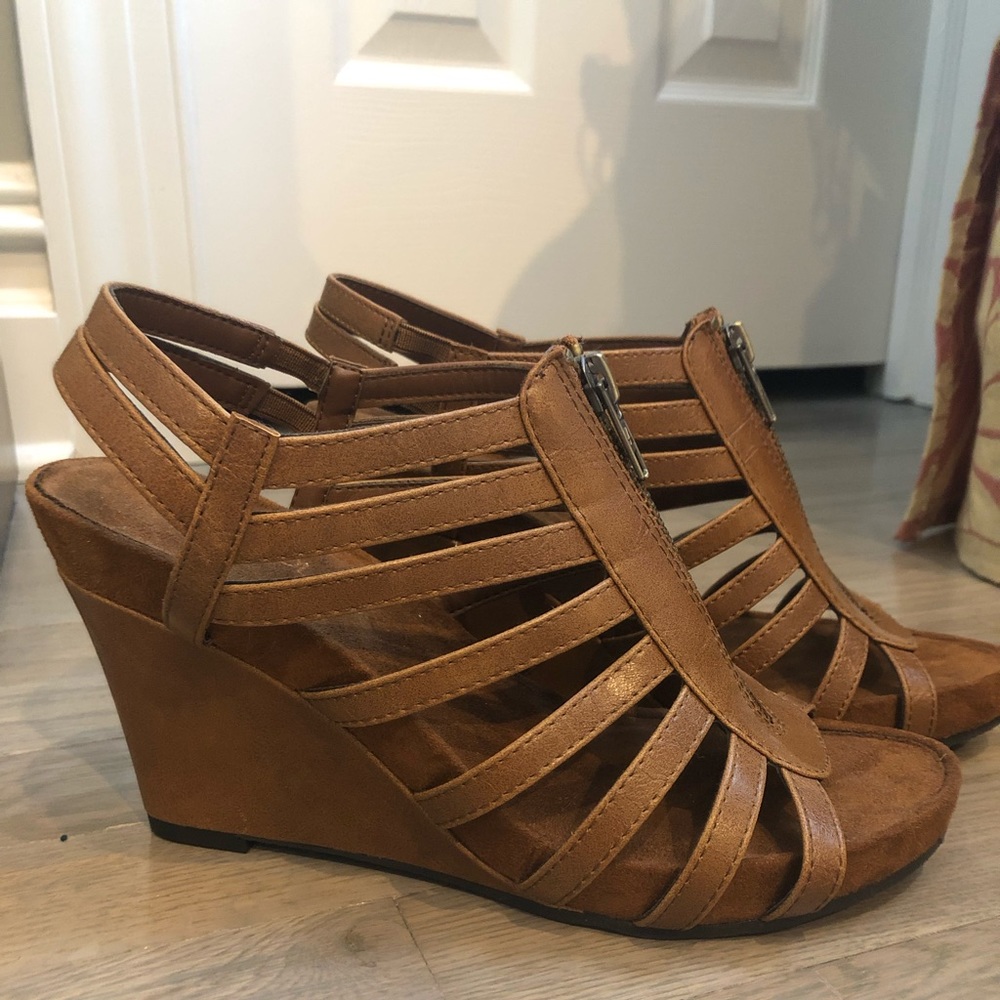 Strap Wedge Sandals